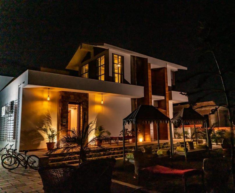 Vivid Luxuray Villa Udaipur Exterior foto